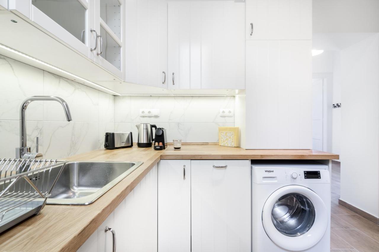 Bpr Blooming Design Home With A/C Budapest Esterno foto