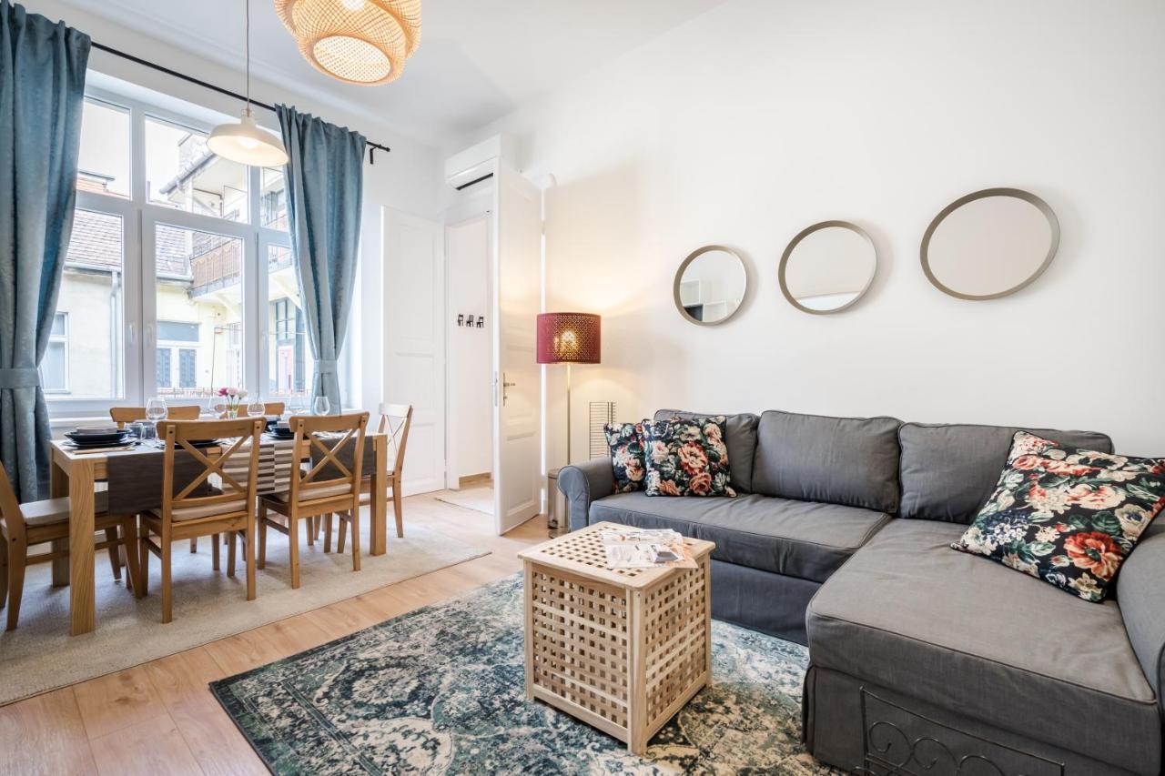 Bpr Blooming Design Home With A/C Budapest Esterno foto