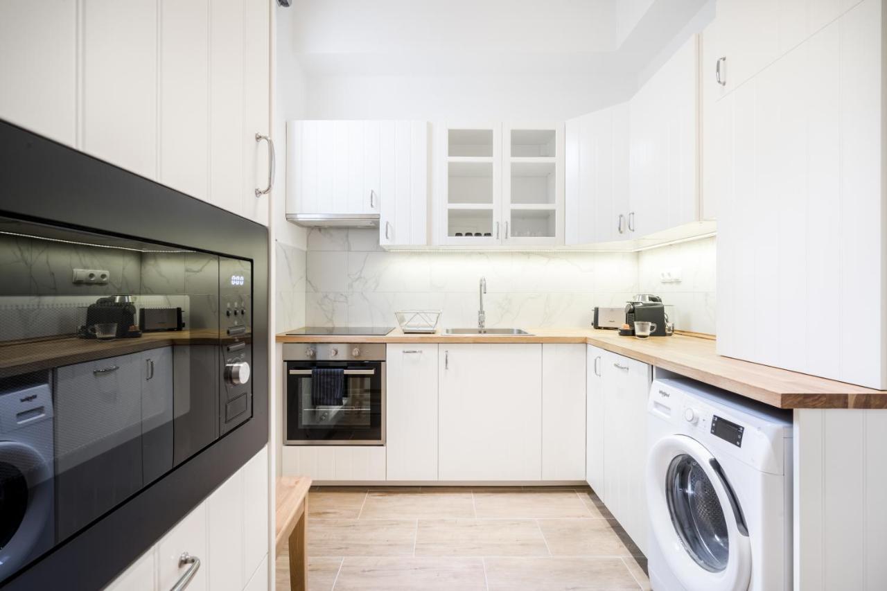 Bpr Blooming Design Home With A/C Budapest Esterno foto